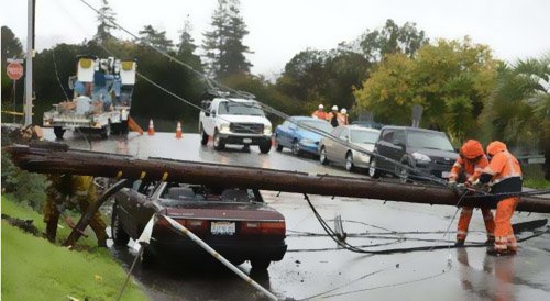 日本木制電線桿